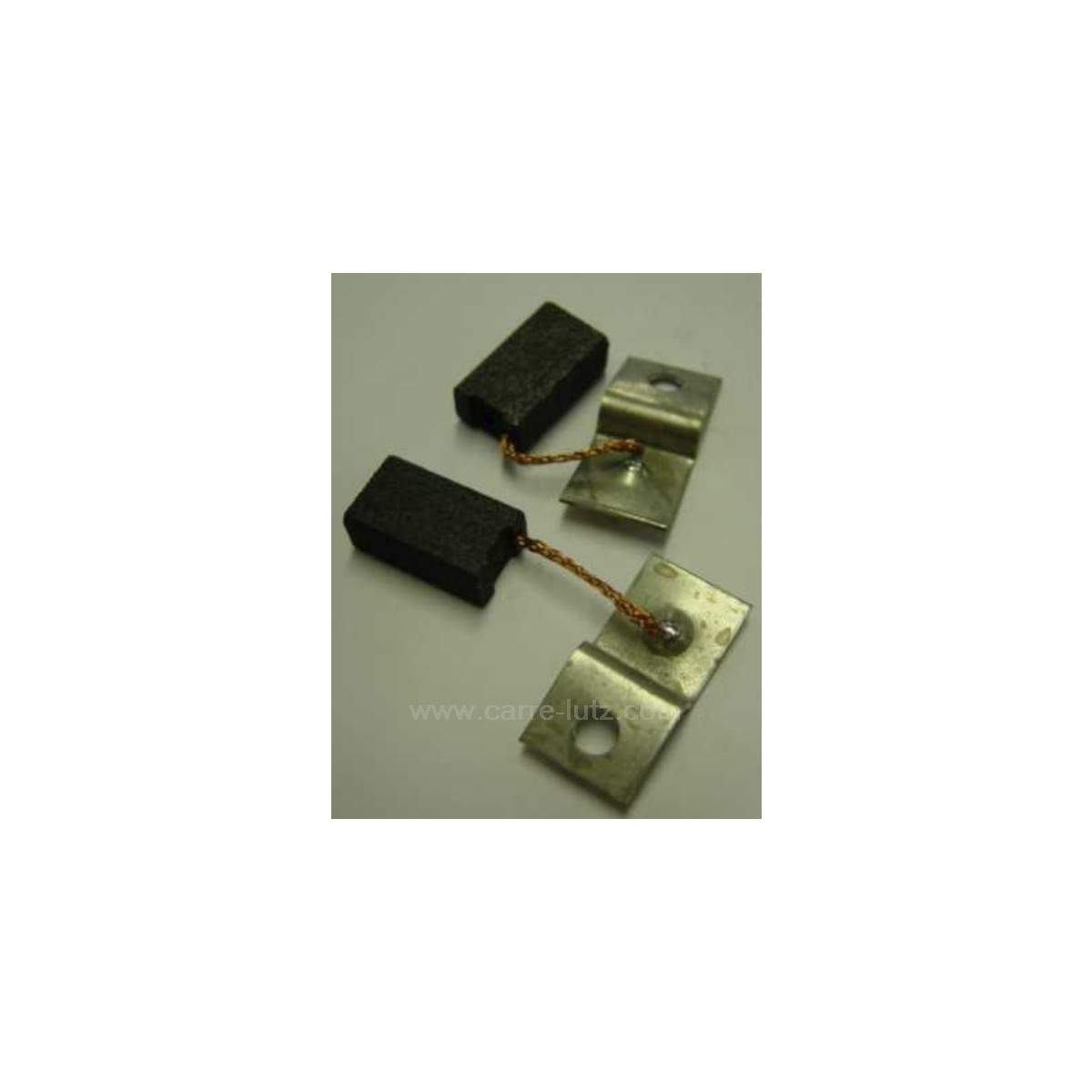 8011136 Jeu de charbon moteur 6,4x10x17 mm 12,90 € 8011136 Jeu de charbon moteur 6,4x10x17 mm 12,90 €