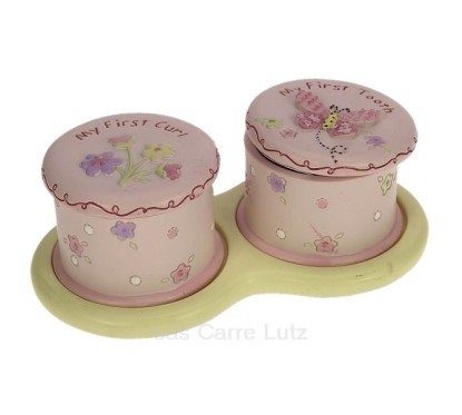 CL14600089  Ensemble de 2 boites à dent et mèche de cheveux rose en résine décorée fleurs et papillon 18,90 €
