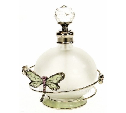 CL21040107  Flacon de parfum en verre dépoli avec bouchon à facettes décor en métal petite fleur et libellule rose avec stras...