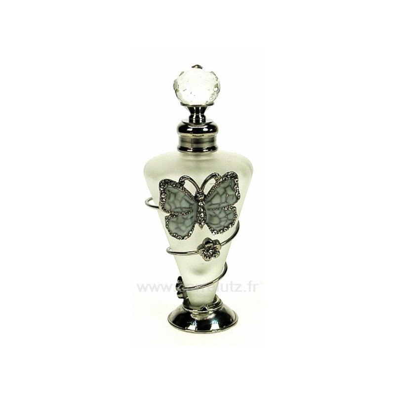 CL21040171  Flacon de parfum en verre dépoli décor papillon en émail blanc et strass 25,60 €