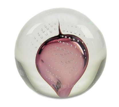 Boule cristal de bohéme Artcristal inclusion mauve