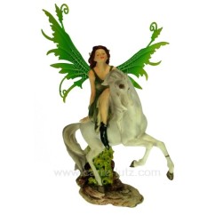 CL47000112  Fee sur licorne aile verte 21,60 €