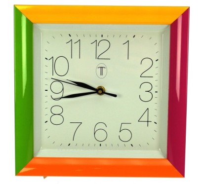 CL80000113  Horloge carre 4 couleurs 34,50 €