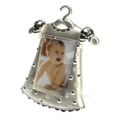 CL84000057  Cadre photo bebe fille 15,00 €