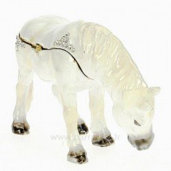 Boite métal émaillé avec cristaux ﻿décor cheval blanc﻿, reference CL85002077