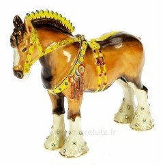 CL85002079  Boite métal émaillé avec cristaux australien﻿ décor cheval de trait avec bijoux﻿ 89,20 €