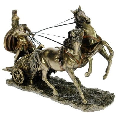 CL88000021  Sculpture en résine et poudre de bronze Char Romain hauteur 17 cm 91,30 €