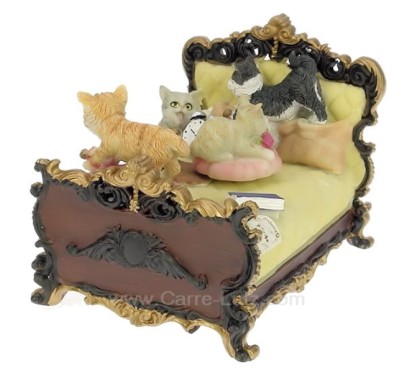 CL50231131  Lit avec chats en résine 43,60 €