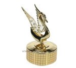 CL50231148  Boite à musique en métal doré avec cygne en métal doré et 4 cristaux autrichiens 36,80 €