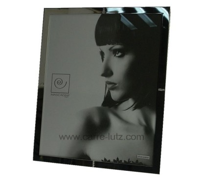 CL84000220  Cadre photo 20 x 25 cm 4 traits strass 40,20 €