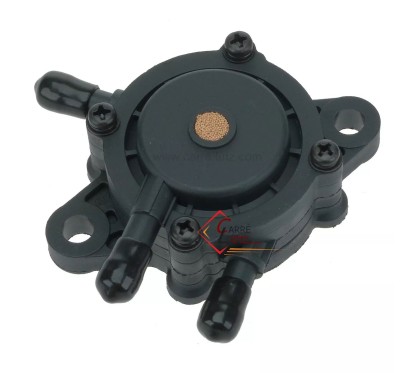 9981886  Pompe à essence universelle 10,20 €