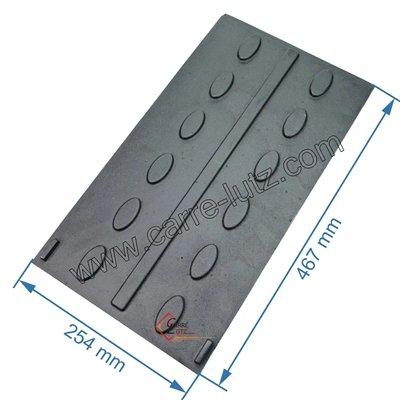 704934  10173369101 - Plaque de protection de coté pour convecteur Godin 369101 62,10 €