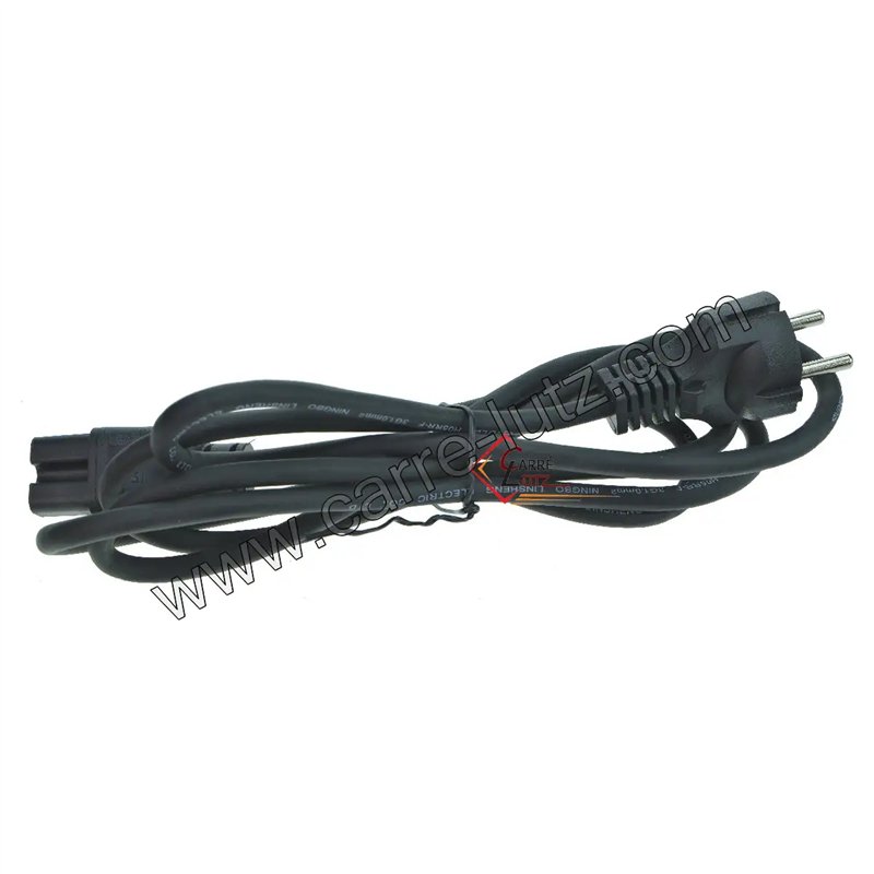 771015  cordon d'alimentation 2 mt fiche à gorge 8,20 €
